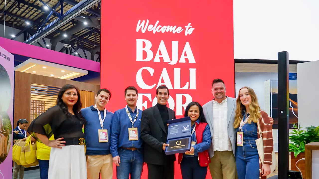 Edgar Weegelaar, pictured second from the right