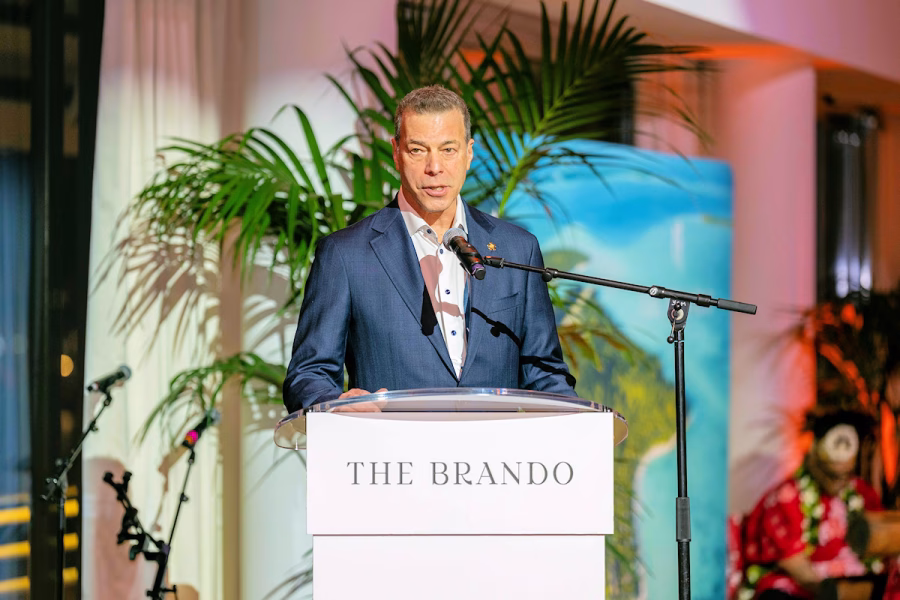 Image shows Richard Lebowitz speaking at The Summit in Monaco.